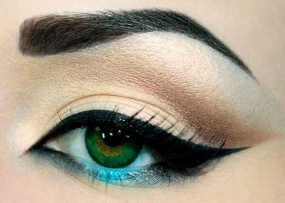 Как правильно подобрать макияж для зеленых глаз
