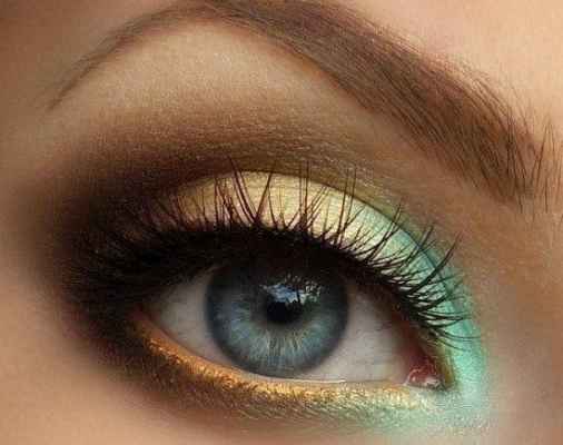 Как делать макияж для глаз голубых