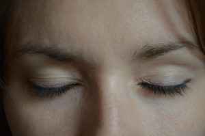 Дневной макияж для серо голубых глаз фото пошаговое фото