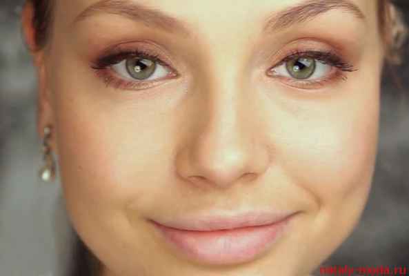 Анджелины джоли макияж глаз