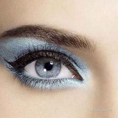 Легкий макияж для серых глаз поэтапно