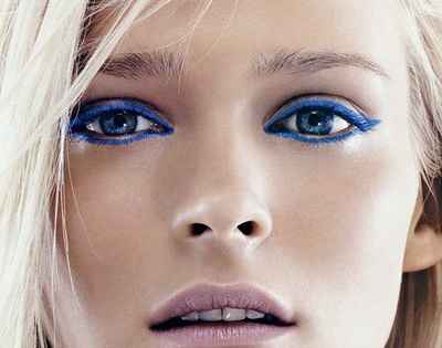 Легкий макияж для синих глаз