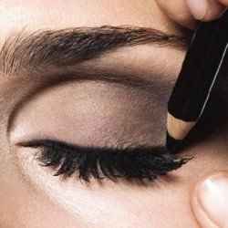 Как сделать макияж в домашних условиях для карих глаз