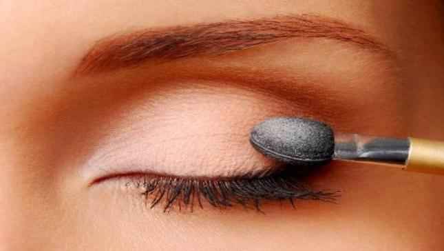 Как сделать макияж глаз пошагово фото