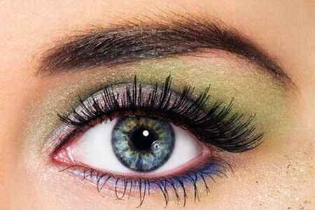 Как с помощью макияжа сделать цвет глаз темнее