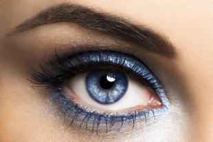 Свадебный макияж для голубых глаз с нависшим веком