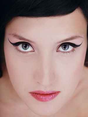 Косметика для макияжа глаз