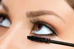 Какой нужно сделать макияж чтобы увеличить глаза