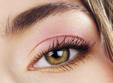 Красивый макияж для каре зеленых глаз пошагово