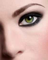 Макияж для темно русых с серо зелеными глазами