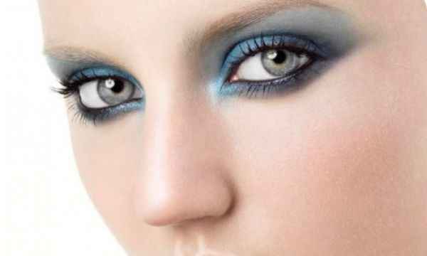 Как сделать макияж смоки айс для серо голубых глаз видео