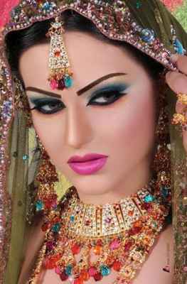 Индийский макияж глаз для голубых глаз