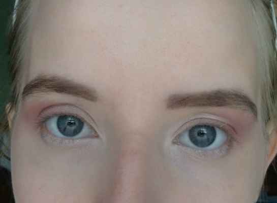Легкий макияж для серо голубых глаз пошагово