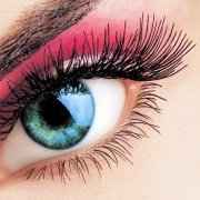 Вечерний макияж для шатенки с зелеными глазами