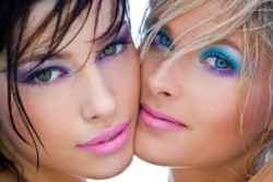 Видео как правильно наносить макияж для карих глаз