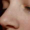 Как скрыть припухлости под глазами с помощью макияжа видео
