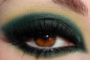 Правильный макияж для зелено карих глаз